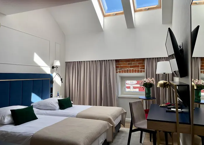 Golden Queen Hotel 4*