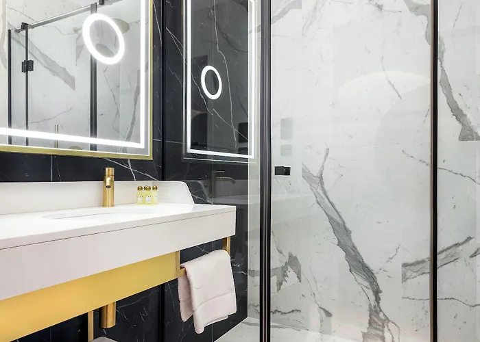 Hotel Golden Queen 4*