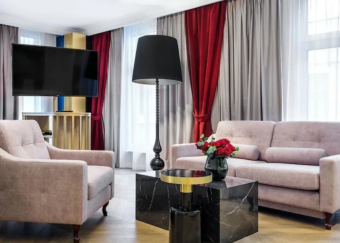 Hotel Golden Queen 4*