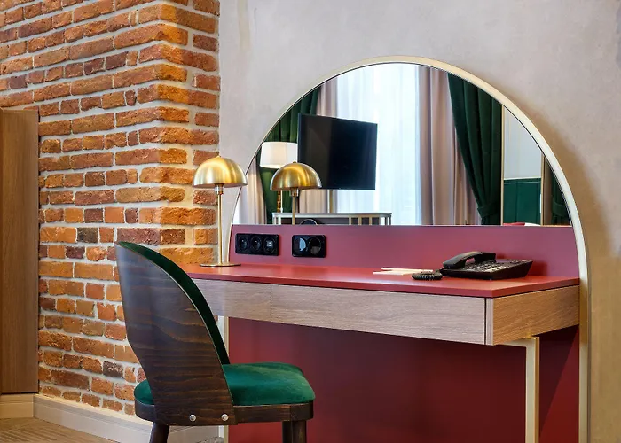 Golden Queen Hotel 4*