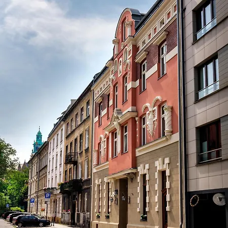 Hotel Golden Queen