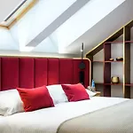 Golden Queen Hotel 4*