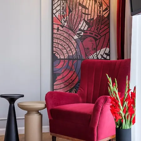 Hotell Golden Queen 4*