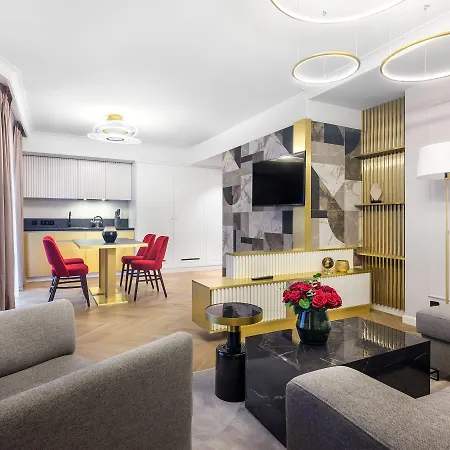 Hotel Golden Queen