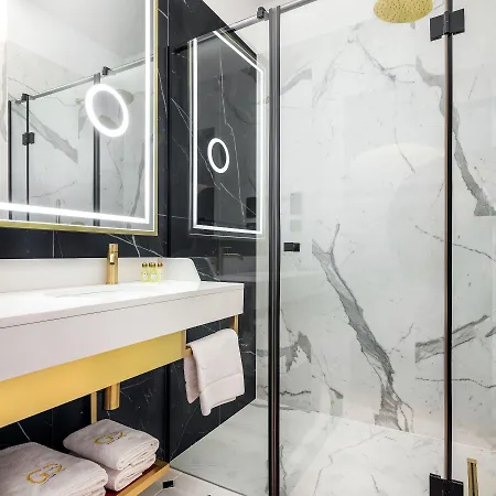 Hotel Golden Queen 4*